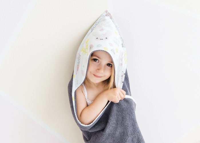 Детское полотенце с капюшоном махровое "Лесные сказки" / Серая- Серая