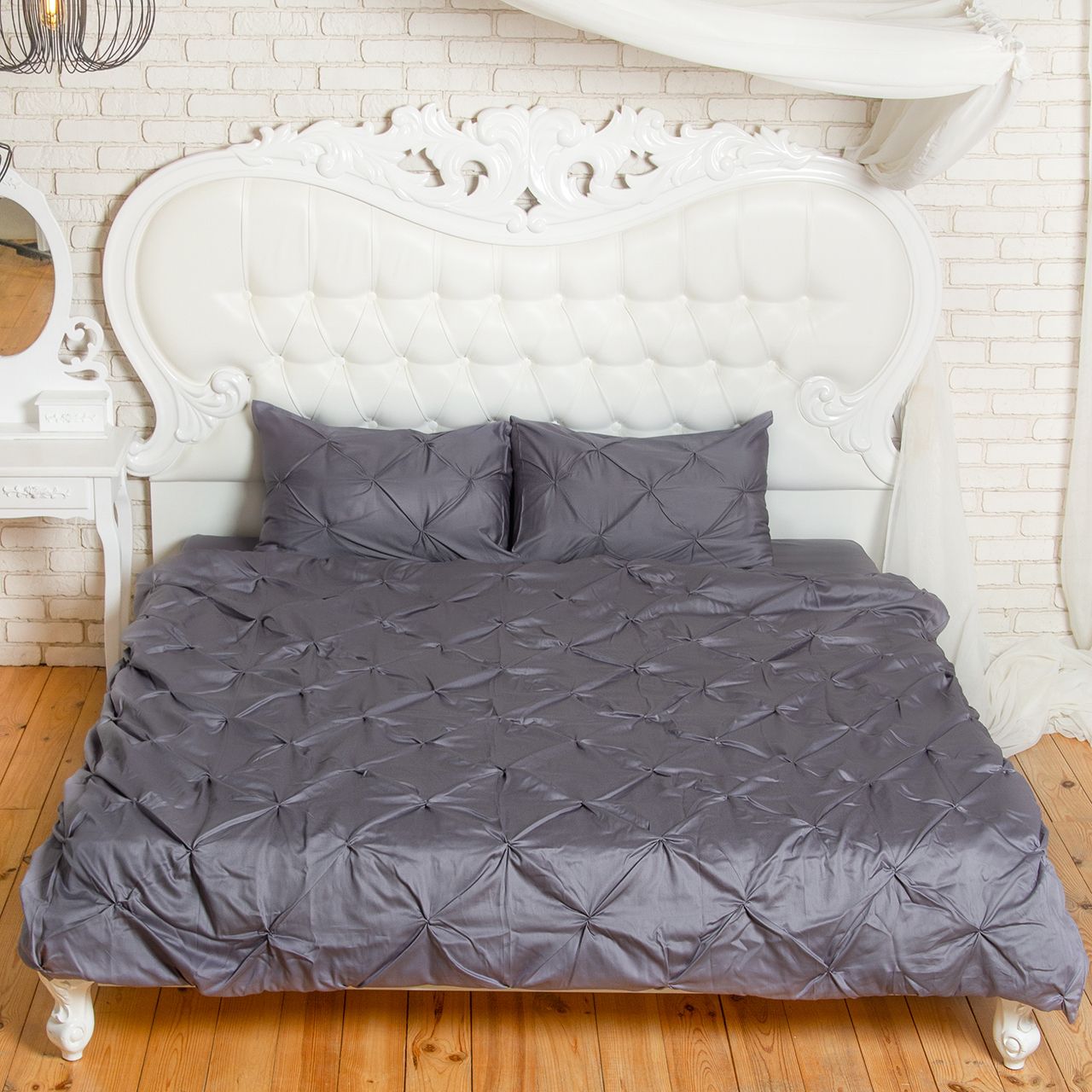 Кровать из 50 оттенков серого